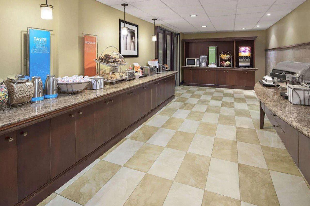 Hampton Inn & Suites Alexandria Old Town Area South Εξωτερικό φωτογραφία