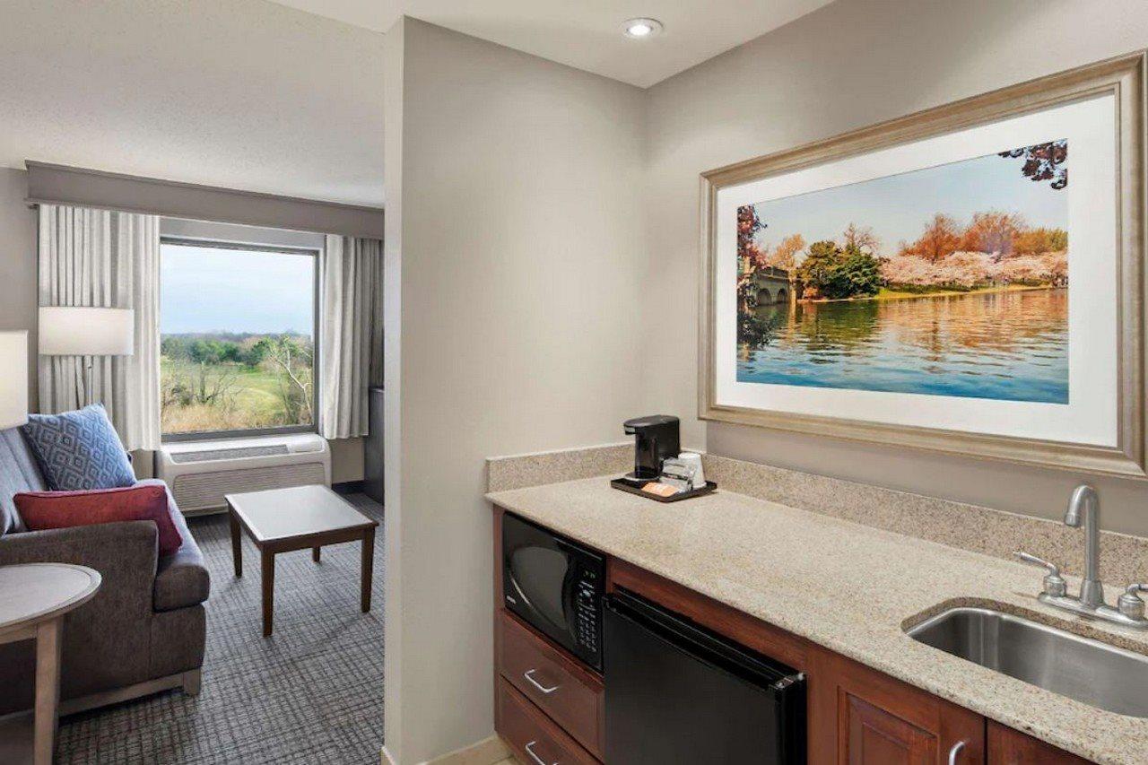 Hampton Inn & Suites Alexandria Old Town Area South Εξωτερικό φωτογραφία