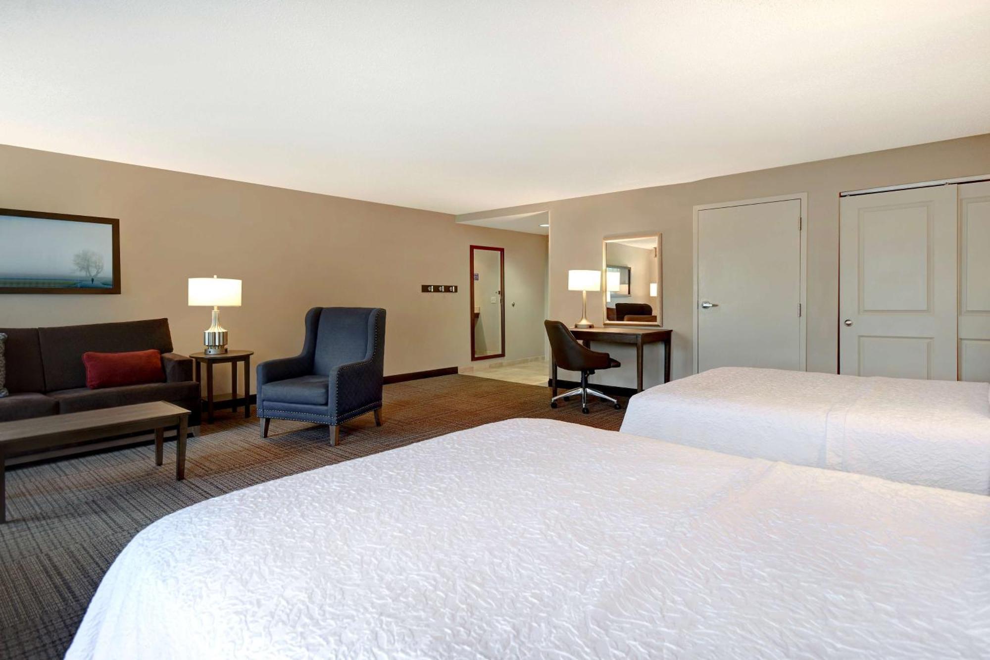 Hampton Inn & Suites Alexandria Old Town Area South Εξωτερικό φωτογραφία