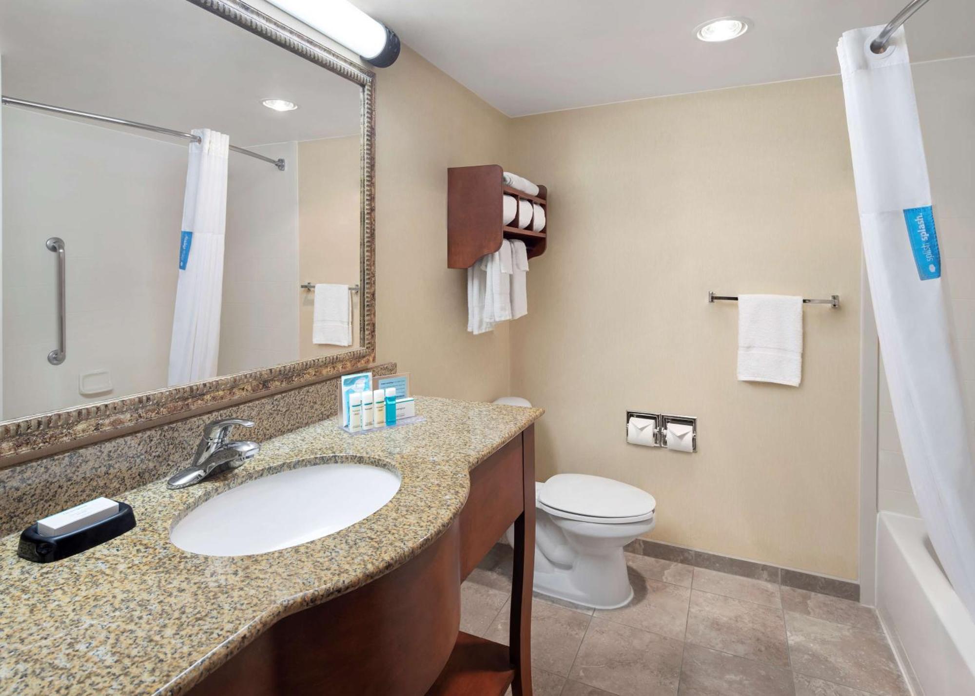 Hampton Inn & Suites Alexandria Old Town Area South Εξωτερικό φωτογραφία