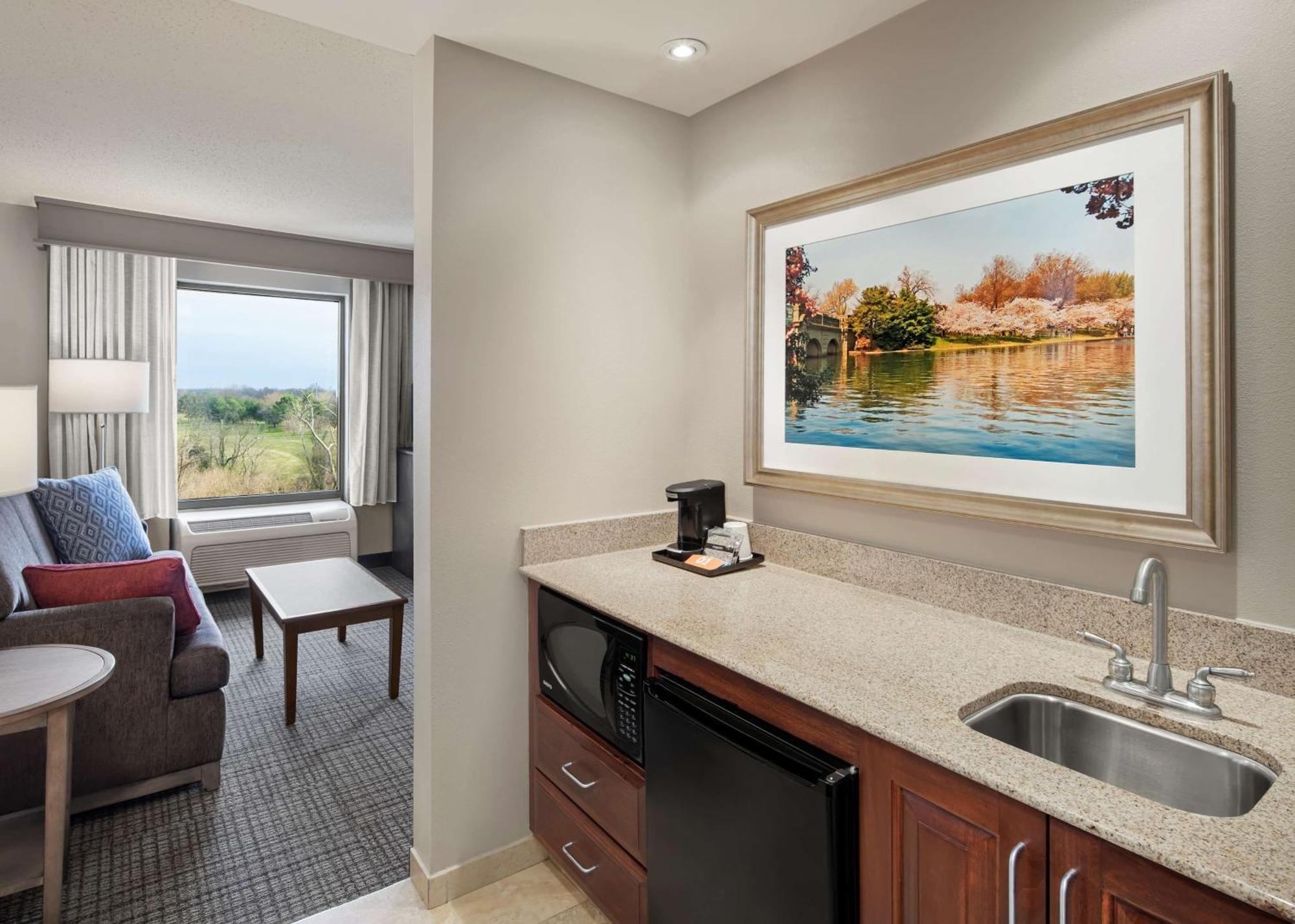 Hampton Inn & Suites Alexandria Old Town Area South Εξωτερικό φωτογραφία