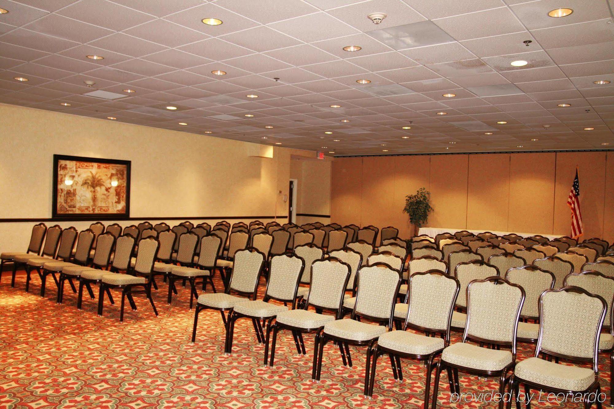 Hampton Inn & Suites Alexandria Old Town Area South Επιχειρήσεις φωτογραφία